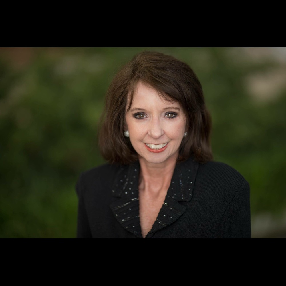 Meet your Posher, Suzanne